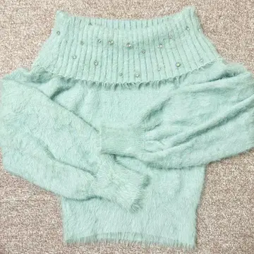 rienda 오프숄더 비쥬 샤기 니트탑 블루