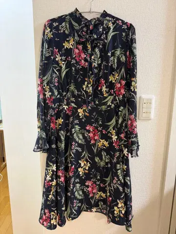 플라워 프린트 긴팔 원피스 블랙