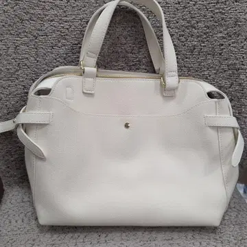 Reflect 화이트 합성 피혁 토트백 2way