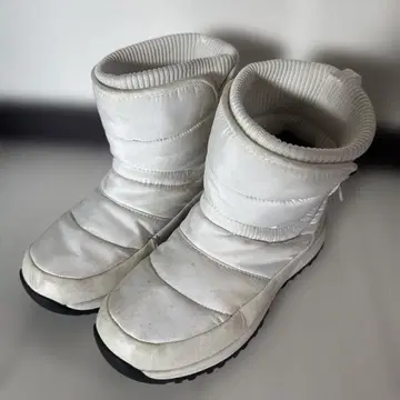 WILDTHINGS 화이트 스노우 부츠 23cm