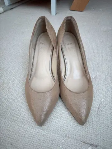 PICHE 23.5 베이지 스틸레토 하이힐 펌프스 결혼식