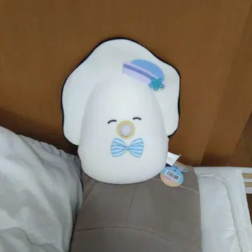 동그란 눈의 생굴 봉제 인형