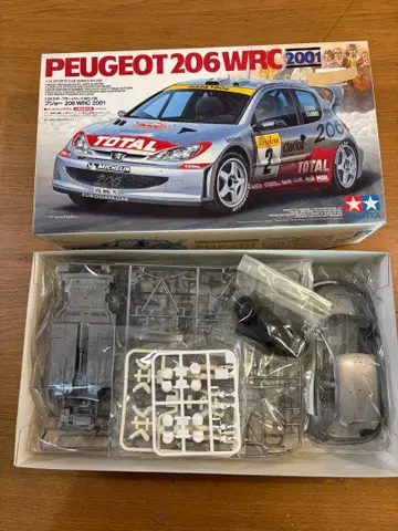 TAMIYA PEUGEOT 206 WRC 2001 1/24