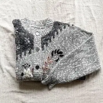 VINTAGE 니트 가디건 그레이 자수 그라데이션