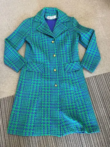 구제 의류의 그린과 보라색 체크 무늬 롱 코트