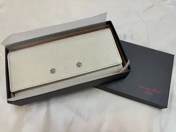 사만다 타바사 화이트 장지갑