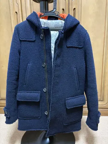 THE EDITOR 후드 부착 네이비 아우터