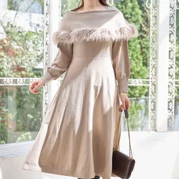 토코 클로젯 퍼 케이프 니트 원피스