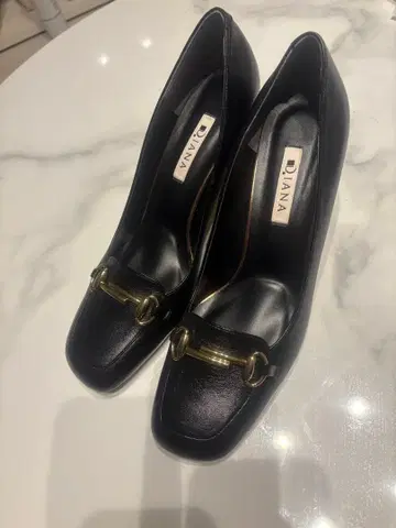 미사용 새상품 Diana 블랙 스퀘어토 펌프스 25.0cm