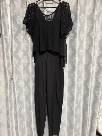 블랙 레이스 프릴 팬츠 셋업