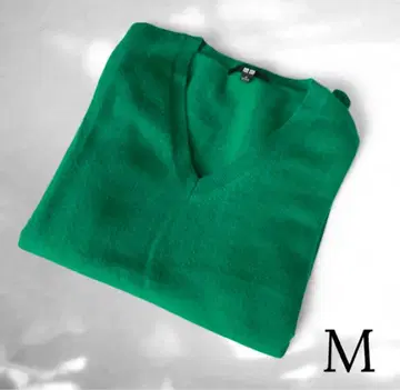 유니클로 캐시미어 V넥 스웨터 그린