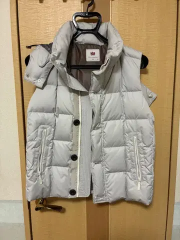 다운 베스트 라이트 그레이 탈부착 후드