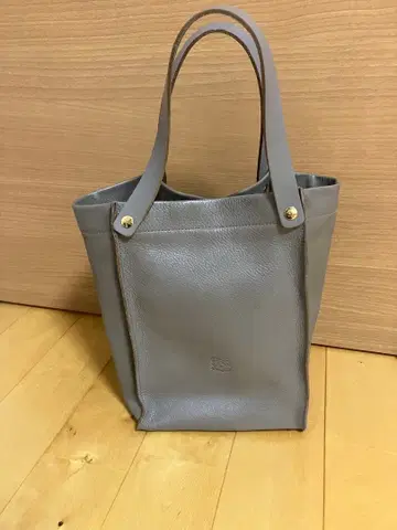 일비종떼 스퀘어형 핸드백 카우 가죽 백