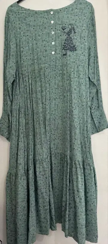 아즈노우아즈 오오라카 티어드 롱 원피스 그린 귀여운 여아 자수