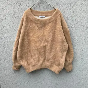 [ 지나시스 ] F 라운드넥 니트 숏 샤기 복슬복슬 베이지