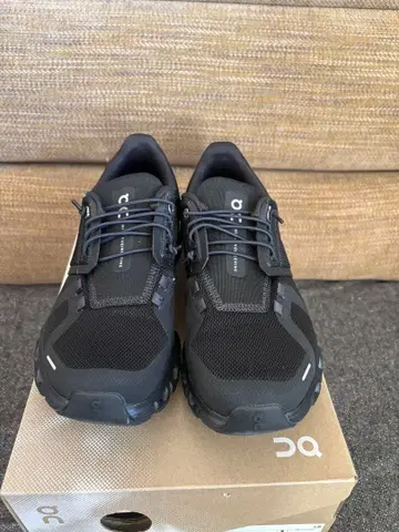 On cloud 6 블랙 러닝화 24cm