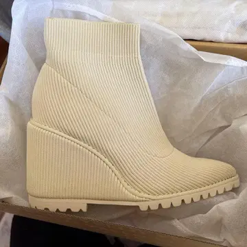 YELLO 박스 있음 아이보리 슬리브 포함