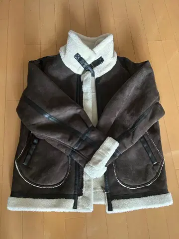 BEAMS HERMIT 무스탕 코트 브라운