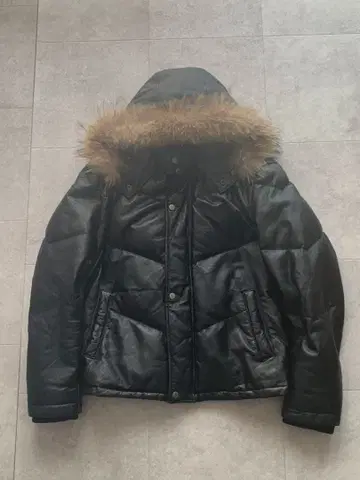 Archive 퍼 레더 다운 재킷 블랙 쇼트 기장