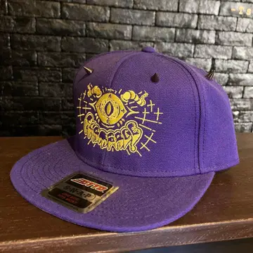 보라색 스냅백 캡 자수 스터드