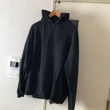 매우 두껍고 터프한. 프리크 스토어의.