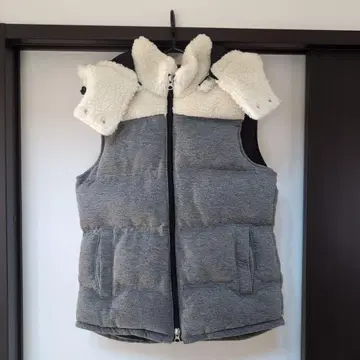 새상품급 AZUL 다운 베스트 그레이 후드 탈부착 가능