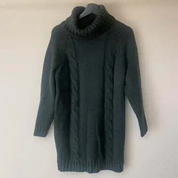 EMODA 다크 그린 터틀넥 니트 원피스