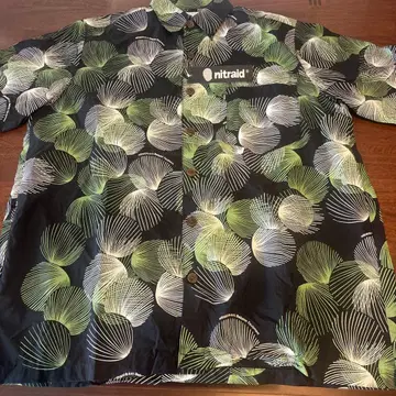 nitraid 반팔 셔츠 잎 패턴 블랙/그린