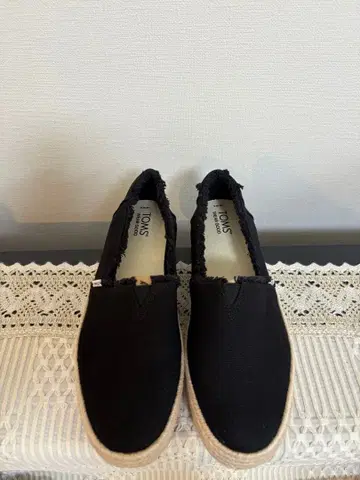 TOMS 블랙 슬립온