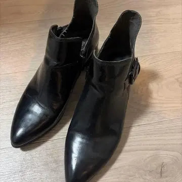 STACCATO 블랙 앵클부츠