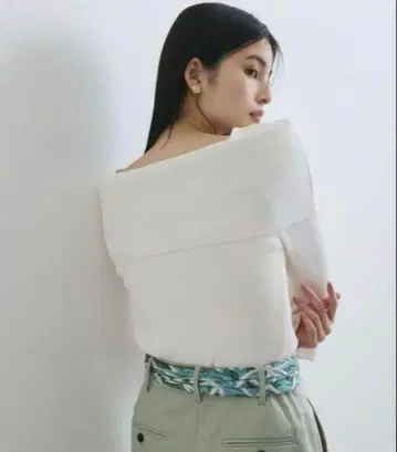 VIS 오프숄더풍 리브 니트 풀오버