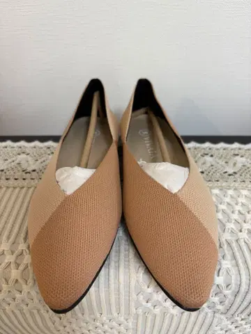 VIVAIA 베이지 메쉬 V컷 플랫슈즈