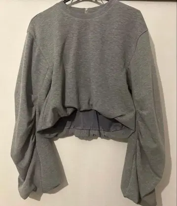 [ 엘렌딕 ] 볼륨 턱 슬리브 티셔츠 맨투맨