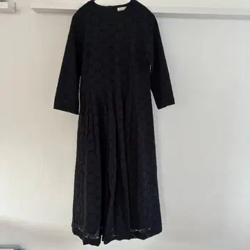 S.T. CLOSET FRABRIC 블랙 긴팔 원피스