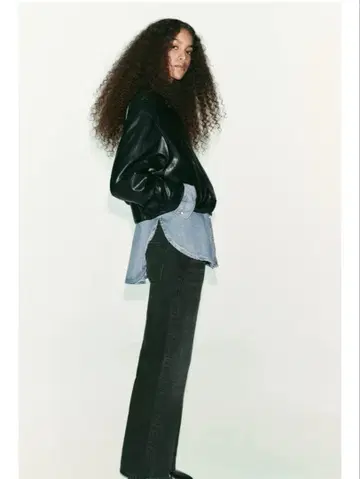 새상품급 ZARA 인조 가죽 하이 칼라 봄버 자켓 자라 아우터