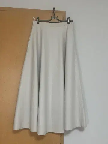 UNITED ARROWS 라이트 그레이 플레어 스커트 A라인 하자품