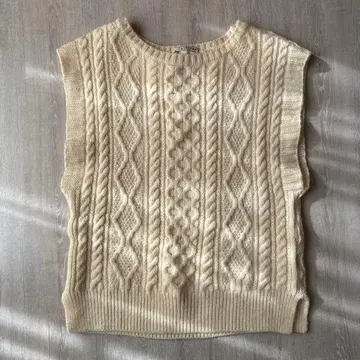 NOBLE 알다니 별주 울 니트 베스트 영국제 울 100