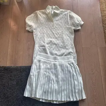 adidas 반팔 니트탑과 스커트 세트