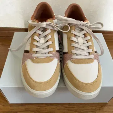 히미코 24cm 액션 가죽 스니커즈