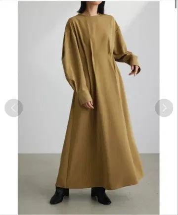 새상품 택 포함 STYLEMIXER 턱 디자인 플레어 원피스 M 사이즈