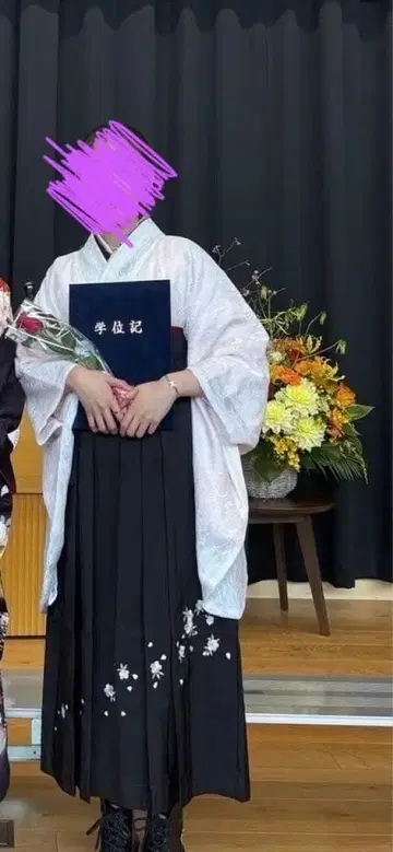 화이트와 블랙 하카마 세트