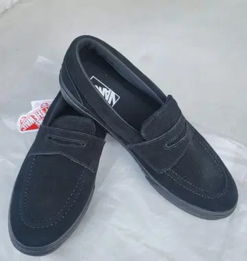 [ 즉시 품절 모델 ] VANS 로퍼 V196CF 블랙 스니커즈