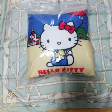 헬로키티 쿠션 놀이공원 초기 디자인