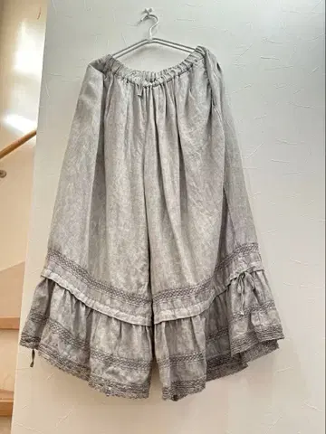 네스트로브 천연 염색 서랍 팬츠 그레이 used