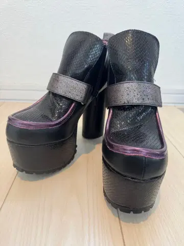 YOSUKE 통굽 부츠 23.5cm