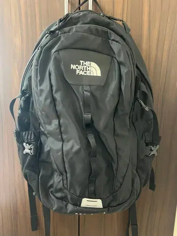 THE NORTH FACE HOT SHOT 블랙 백팩