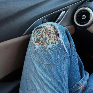 데미지 데님 팬츠 자수 패치 포함