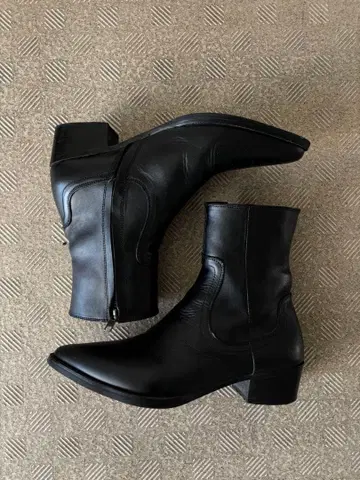 archive 블랙 가죽 힐 지퍼 부츠