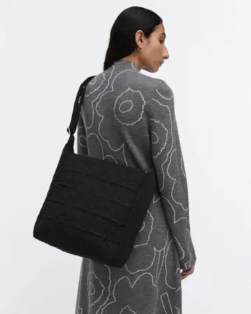 마리메꼬 marimekko 로고 숄더백 블랙