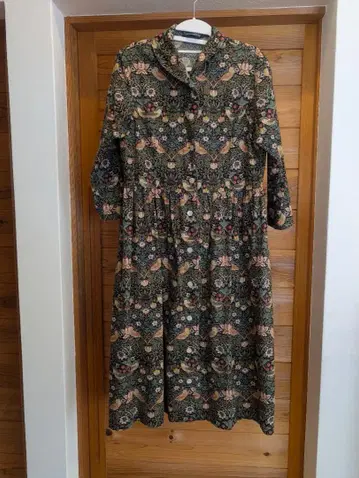 윌리엄 모리스 원피스